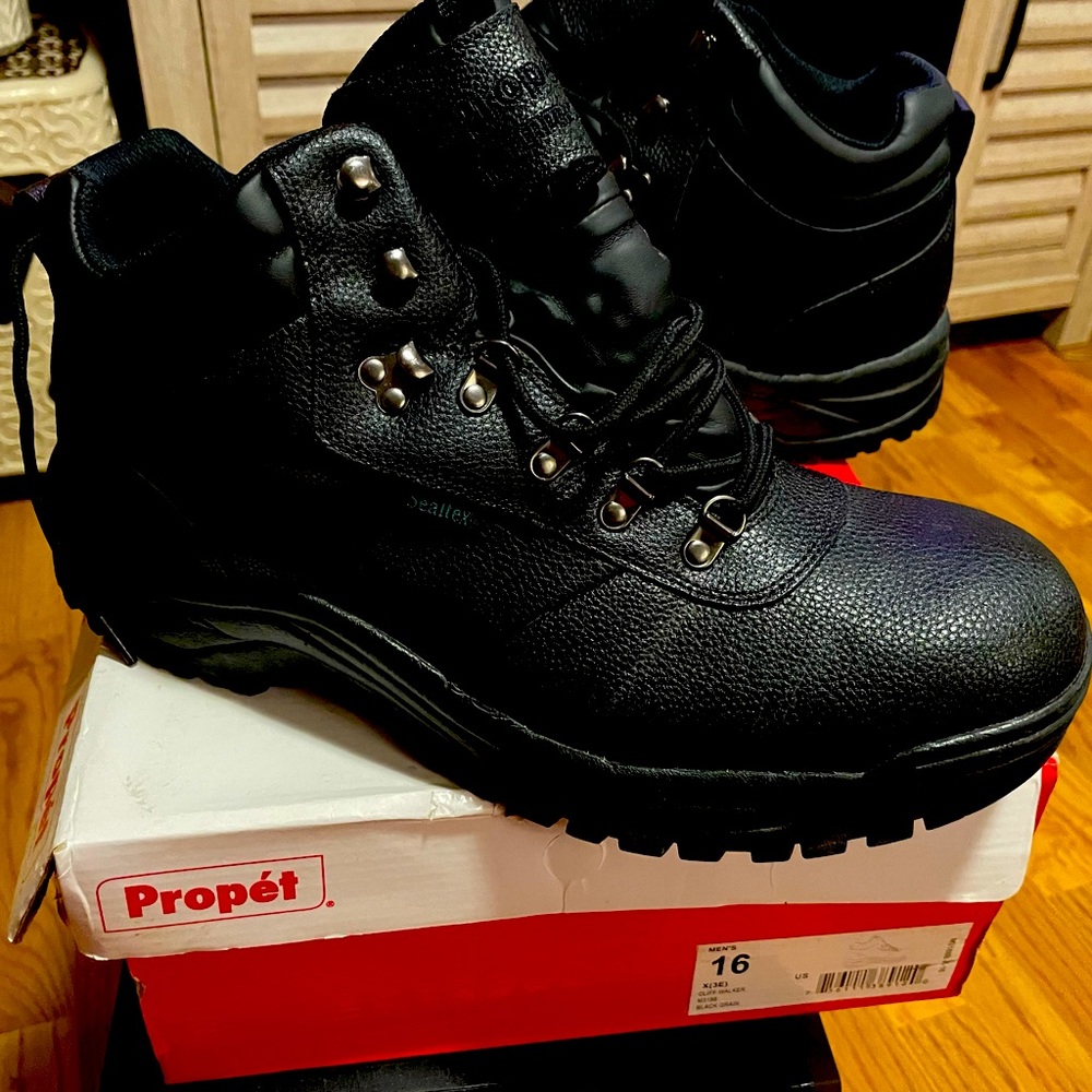 Men size 16 Propet workboot